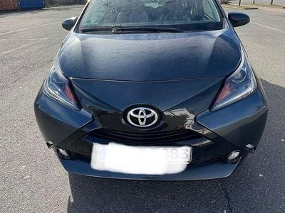 Gebraucht Toyota Aygo Play 69 PS (50 kW) 2015 Grau Kleinwagen