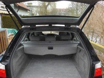 Gebraucht BMW 525 241 PS (177 kW) 2006 Schwarz Kombi