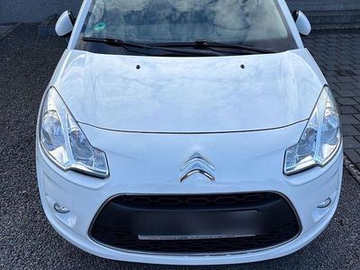 Weiß Gebraucht 2012 Citroën C3 PureTech Kleinwagen | 5.400 €