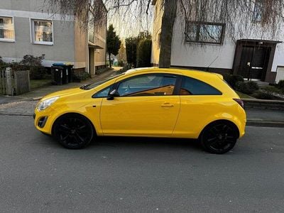 Gebraucht Opel Corsa Edition 101 PS (74 kW) 2011 Gelb Kleinwagen