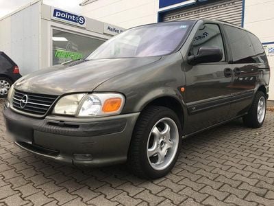 Usado Opel Sintra 201 HP (147 kW) 1997 Castanho Monovolume