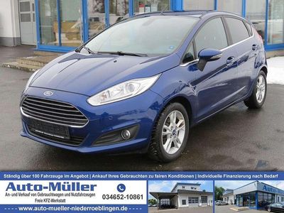 Usata Ford Fiesta Titanium 101 CV (74 kW) 2016 Blu Utilitaria