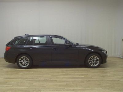 Schwarz ii Gebraucht 2014 BMW 318 Kombi | 5.490 € (Guter Preis)