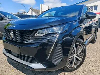 Gebraucht Peugeot 5008 Allure 131 PS (96 kW) 2023 Schwarz SUV