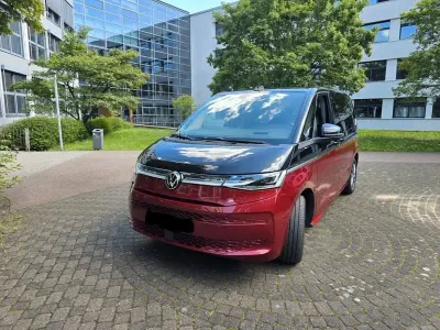 Gebraucht VW Multivan Style 218 PS (160 kW) 2022 Rot Van / Kleinbus