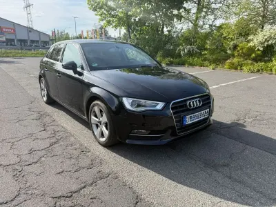 Używany Audi A3 Ambiente 125 KM (91 kW) 2013 Czarny Sedan/Limuzyna