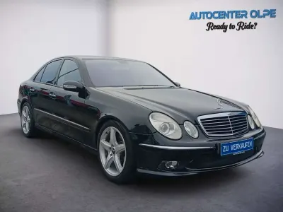 Używany Mercedes E50 AMG AMG 306 KM (225 kW) 2004 Czarny Sedan/Limuzyna
