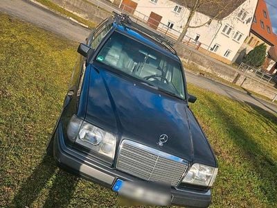 Gebraucht Mercedes E280 193 PS (141 kW) 1994 Schwarz Kombi