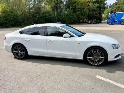 Gebraucht Audi A5 Sportback Sport 245 PS (180 kW) 2014 Weiß Kleinwagen