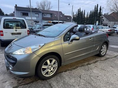 Grau Gebraucht 2008 Peugeot 207 CC Roland Garros Cabrio | 4.999 € (Teuer)