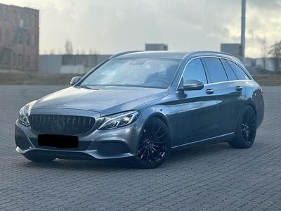 Gebraucht Mercedes C250 Avantgarde 204 PS (150 kW) 2016 Grau Kombi
