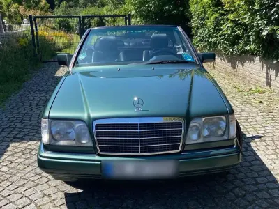 Gebraucht Mercedes 220 150 PS (110 kW) 1995 Grün Cabrio