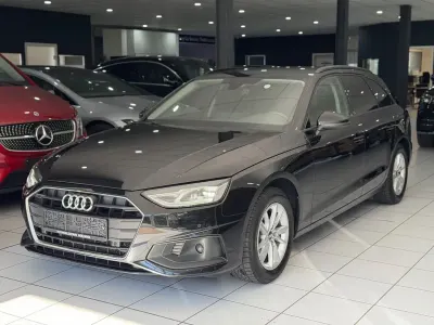 Gebraucht Audi A4 Sport 163 PS (119 kW) 2022 Schwarz Kombi