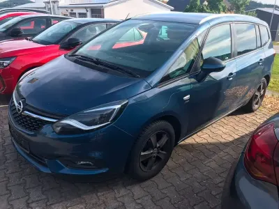 Gebraucht Opel Zafira Active 135 PS (99 kW) 2017 Blau Van / Kleinbus