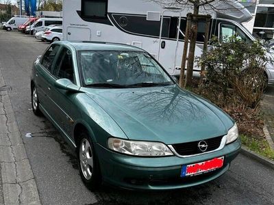 gebraucht Opel Vectra B. 1.8-116ps