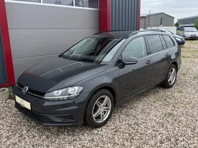 Second-hand VW Golf VII Trendline 116 CP (85 kW) 2018 Gri Break