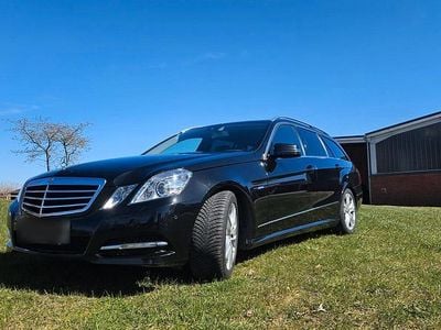 Gebraucht Mercedes E220 Avantgarde 170 PS (125 kW) 2011 Schwarz Kombi