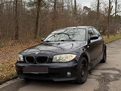 Blau Gebraucht 2005 BMW 118 Kleinwagen | 2.850 € (Fairer Preis)