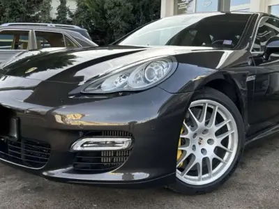 Gebraucht Porsche Panamera Turbo S 551 PS (405 kW) 2011 Schwarz Kleinwagen