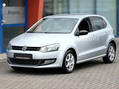 Używany VW Polo Style 69 KM (50 kW) 2011 Srebrny Hatchback