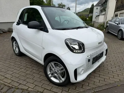 Używany Smart ForTwo Coupé 60 kW (82 KM) 2022 Biały Coupe