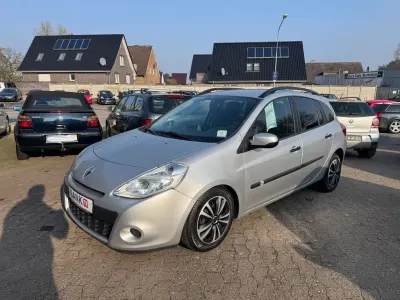 Używany Renault Clio IV Expression 75 KM (55 kW) 2012 Szary Sedan/Limuzyna