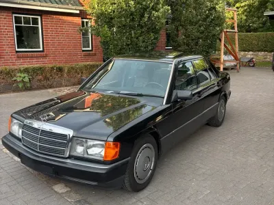 Gebraucht Mercedes 190 105 PS (77 kW) 1990 Limousine