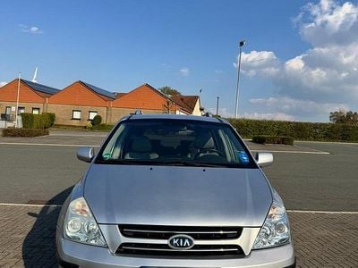 Gebraucht Kia Carnival 185 PS (136 kW) 2006 Silber Van / Kleinbus