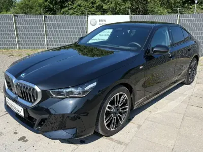 Gebraucht BMW 530e M Sport 299 PS (219 kW) 2025 Schwarz Limousine