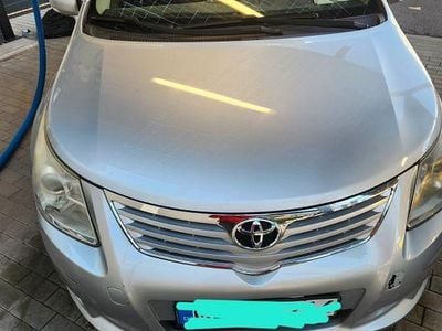 Usata Toyota Avensis Executive 147 CV (108 kW) 2009 Argento Berlina