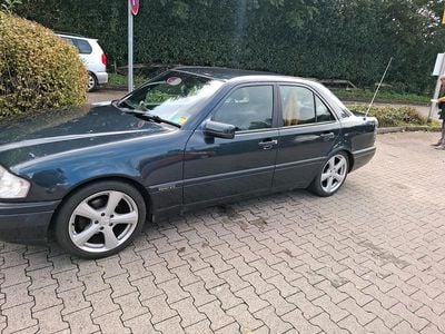Mercedes C180