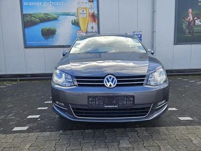 Second-hand VW Sharan Highline 184 CP (135 kW) 2016 Gri Monovolum