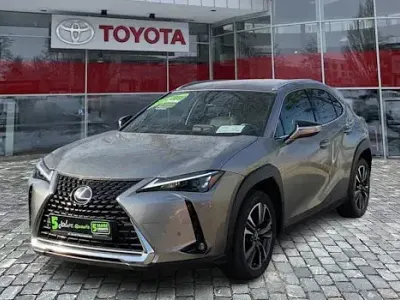 Second-hand Lexus UX 250h 184 CP (135 kW) 2023 Alb SUV