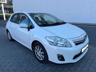 Gebraucht Toyota Auris Hybrid Life 99 PS (72 kW) 2012 Weiß Limousine
