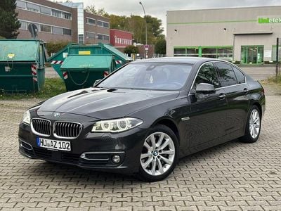 Grau Gebraucht 2015 BMW 530 Comfort Edition Limousine | 18.490 € (Fairer Preis)