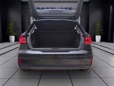 Gebraucht Audi A1 Sportback Ambiente 95 PS (69 kW) 2025 Mythosschwarz metallic Kleinwagen