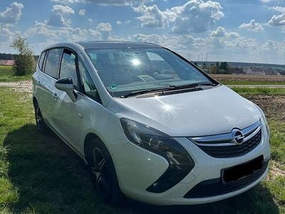 Second-hand Opel Zafira Tourer Sport 140 CP (102 kW) 2013 Alb Monovolum