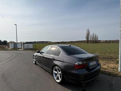 Gebraucht BMW 325 197 PS (144 kW) 2007 Grau Limousine