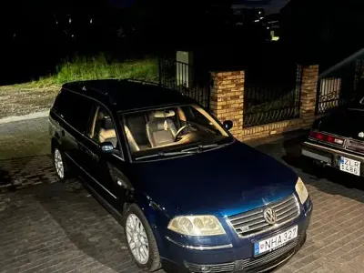Gebraucht VW Passat 275 PS (202 kW) 2002 Blau Kombi