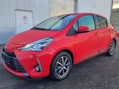 Rot Gebraucht 2020 Toyota Yaris Club Limousine | 12.790 € (Guter Preis)
