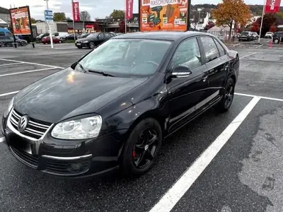 Begagnad VW Jetta Comfortline 116 HK (85 kW) 2007 Svart Sedan