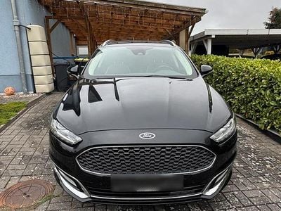 Begagnad Ford Mondeo Vignale 210 HK (154 kW) 2017 Svart Kombi