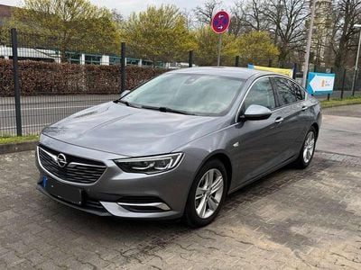 Gebraucht Opel Insignia Country Tourer Innovation 140 PS (102 kW) 2017 Grau Limousine