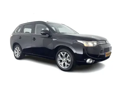 Gebraucht Mitsubishi Outlander P-HEV Instyle 163 PS (119 kW) 2015 Schwarz SUV