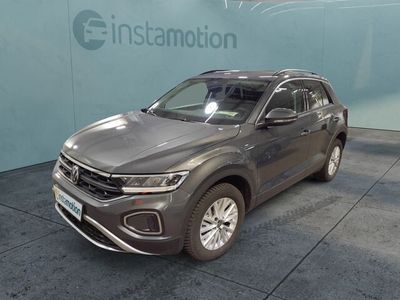 Second-hand VW T-Roc Life 116 CP (85 kW) 2024 Gri SUV