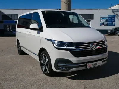 Gebraucht VW T6.1 Exclusive 204 PS (150 kW) 2022 Candy weiß / ascotgrau Van