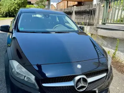 Gebraucht Mercedes A180 Edition 122 PS (89 kW) 2016 Schwarz Kleinwagen