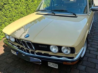gebraucht BMW 520 E12 komplett restauriert topp Zustand