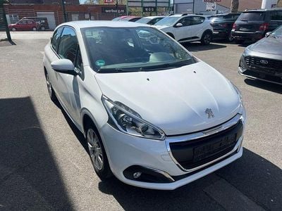 Gebraucht Peugeot 208 Active 82 PS (60 kW) 2016 Weiß Kleinwagen