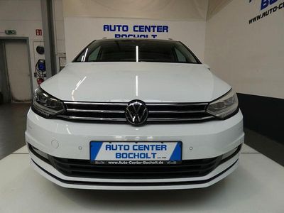 Gebraucht VW Touran Comfortline 150 PS (110 kW) 2024 Weiß Van / Kleinbus